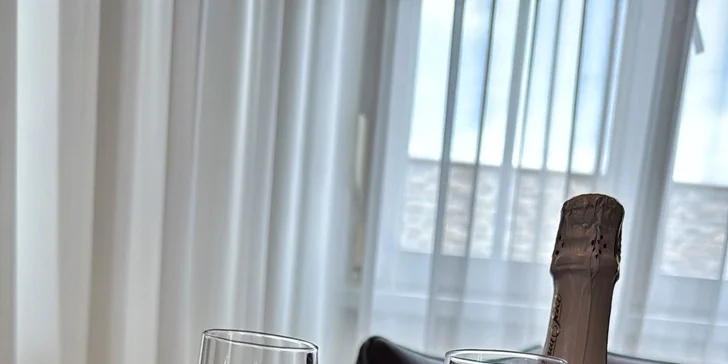 Romantika v Ml. Boleslavi u Českého ráje: snídaně, wellness i pokoje s privátní vířivkou a saunou