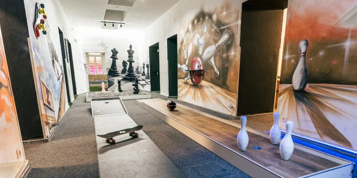 Indoor minigolf na Andělu: 18 jamek a neomezené hraní pro děti i dospělé