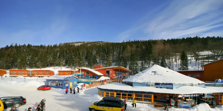 Resort Špindl pod Medvědínem: hotel u lanovky, snídaně či polopenze, vstupy do aquaparku