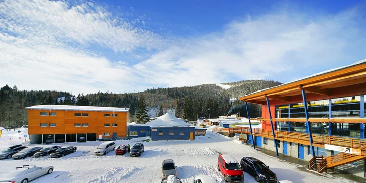 Resort Špindl pod Medvědínem: hotel u lanovky, snídaně či polopenze, vstupy do aquaparku