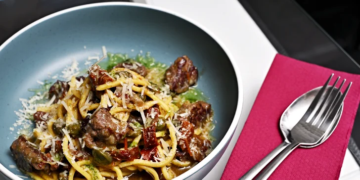 Degustační Cesta kolem světa v restauraci Letadlo i vč. vína a návštěvy kokpitu