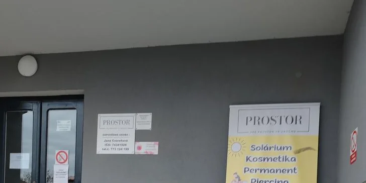 Kadeřnická péče pro krátké i dlouhé vlasy: střih i balíčky s barvou, melírem nebo trvalou