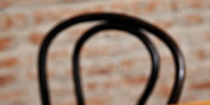 Pětichodové degustační menu u náplavky: kulajda, tatarský biftek, ragú i candát a tiramisu