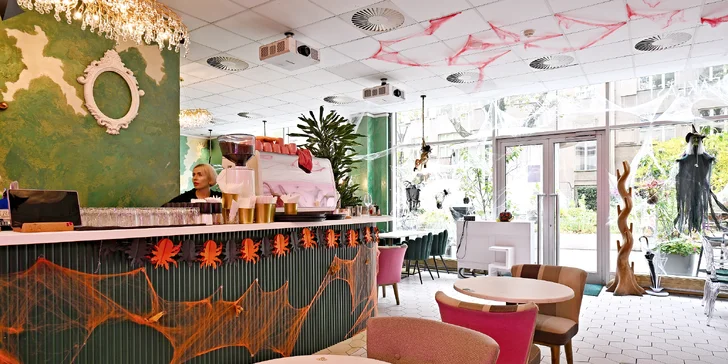 Tříchodové menu pro dva v iglú: carpaccio, roastbeef či quesadilla, dort Napoleon i lahev vína