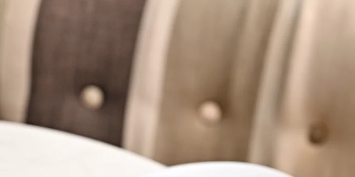 Tříchodové menu pro dva v iglú: carpaccio, roastbeef či quesadilla, dort Napoleon i lahev vína