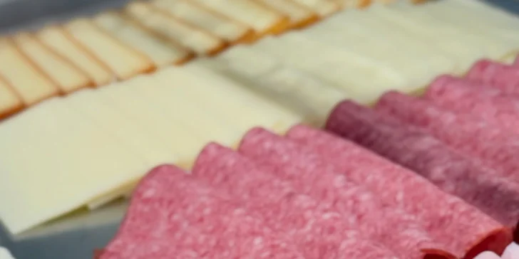 Krásy Českého Krumlova: zrekonstruovaný penzion u řeky a snídaně