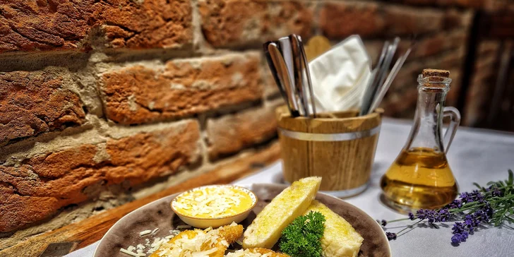 7chodové řízkové menu a valašské speciality pro 2 osoby