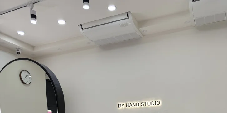 Laminace a úprava obočí, prodloužení řas metodou řasa na řasu nebo 2 až 3D