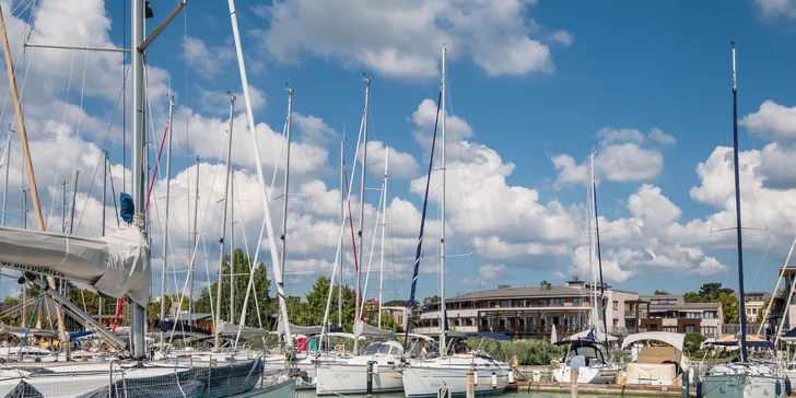 4* hotel na břehu Balatonu: polopenze a neomezený vstup do wellness