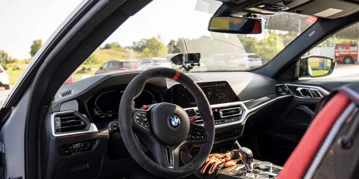 Nezapomenutelný zážitek v limitované edici BMW M4 CSL na závodním okruhu