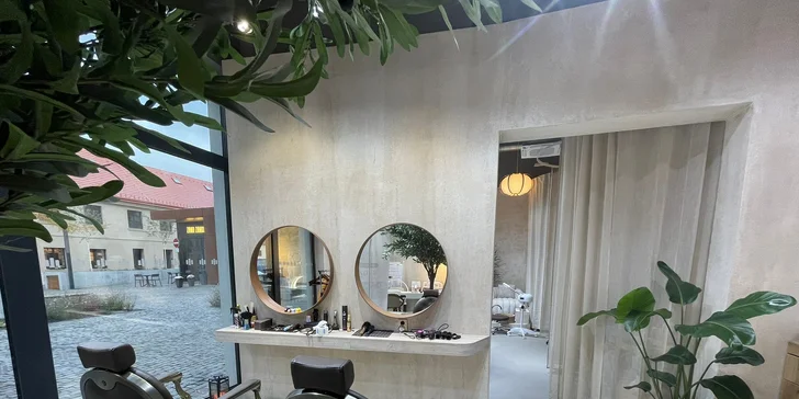 Zajistěte si výrazný pohled: prodloužení řas metodou řasa na řasu i objemová varianta (3D–7D)