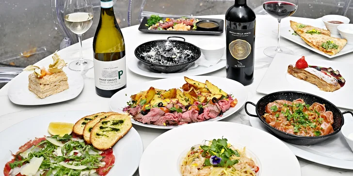 Tříchodové menu pro dva v iglú: carpaccio, roastbeef či quesadilla, dort Napoleon i lahev vína