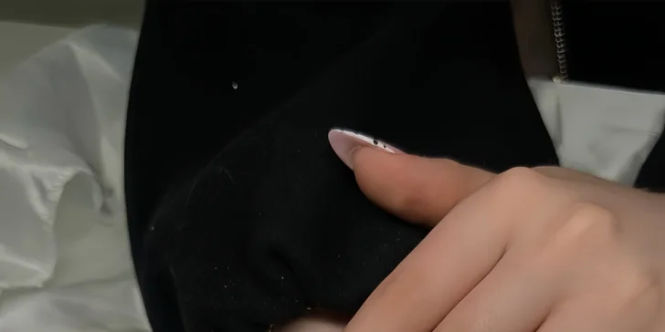 Manikúra nebo pedikúra s lakováním, masáží i gelem či akrylem