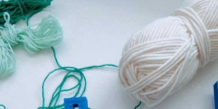 Odpočinkové kurzy tkaní: úplné základy, tvorba podtácku i tapiserie