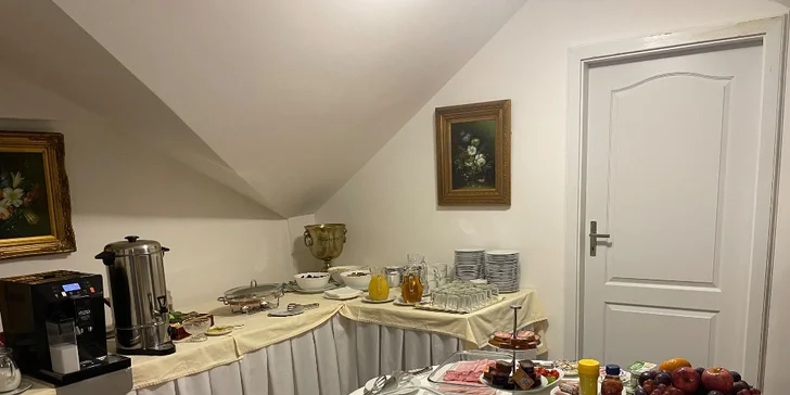 Romantický pobyt v apartmánech v hotelu Zámeček na Čeladné: snídaně a privátní wellness