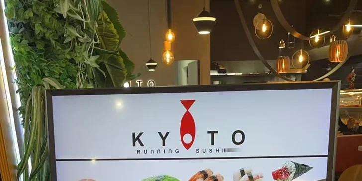 Running sushi v Kyoto v Mladé Boleslavi: sushi, grilované speciality, mořské plody i sladké
