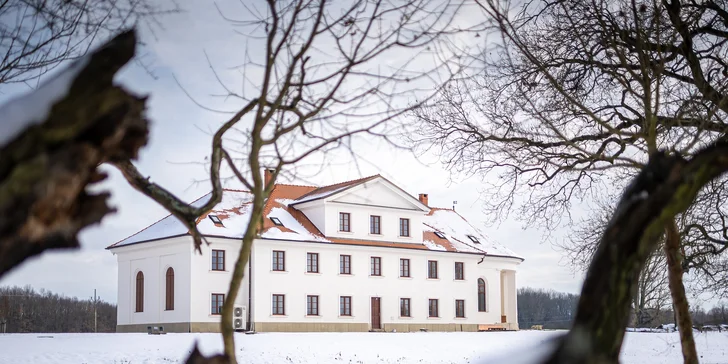 Příjemný pobyt na zámečku nedaleko Valtic a Lednice se snídaní a privátním wellness