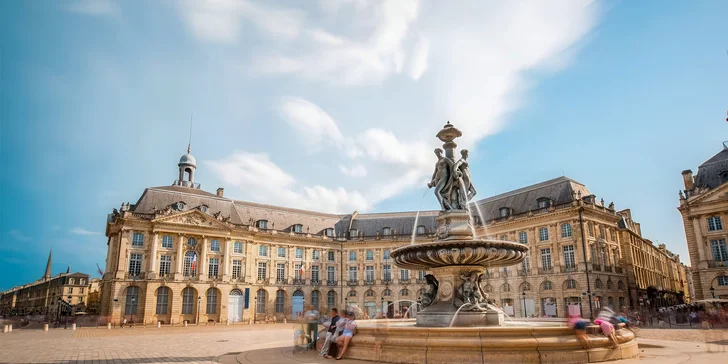 Valentýn v Bordeaux: 3 noci v hotelu se snídaní, letenky i ochutnávka vín