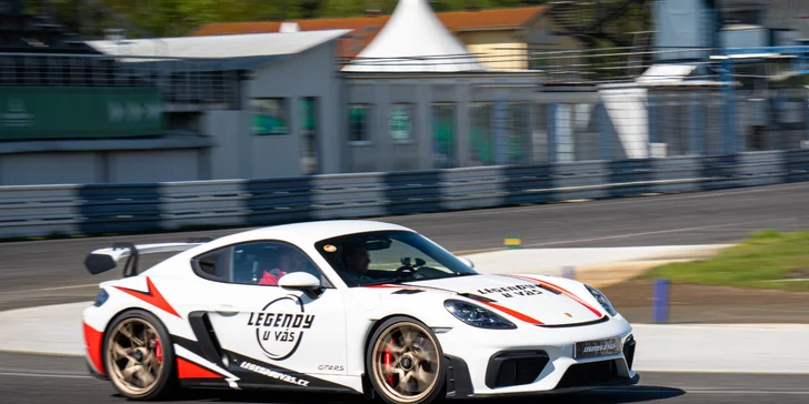 Okruhová jízda v Porsche GT4 RS – 500 koní adrenalinu