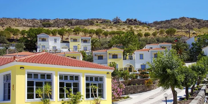 Dovolená na ostrově Lesbos: hotel kousek od pláže, snídaně, bazén i letenky