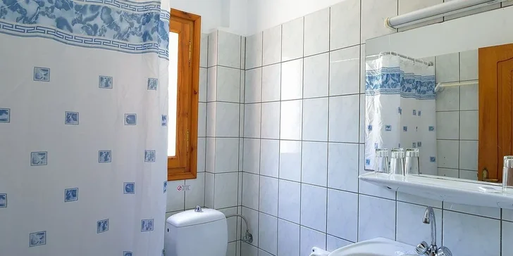 Dovolená na ostrově Lesbos: hotel kousek od pláže, snídaně, bazén i letenky