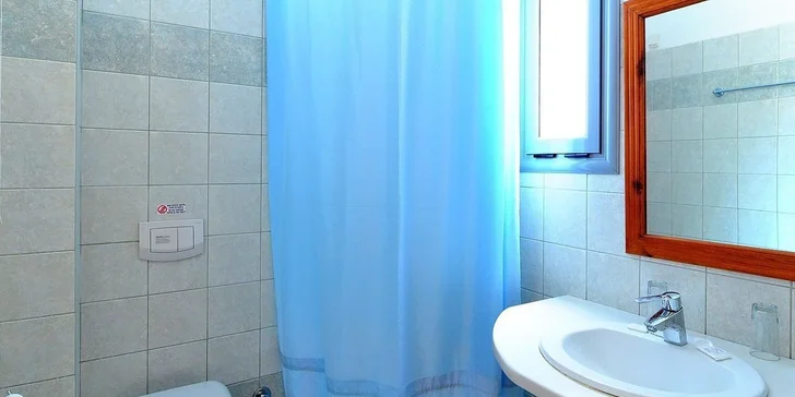 Dovolená na ostrově Lesbos: hotel kousek od pláže, snídaně, bazén i letenky