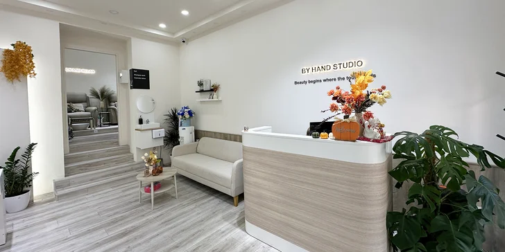 Laminace a úprava obočí, prodloužení řas metodou řasa na řasu nebo 2 až 3D