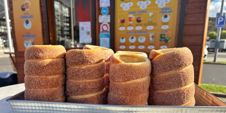 Klasický či oříškový trdelník s horkým nápojem podle výběru