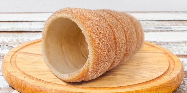 Klasický či oříškový trdelník s horkým nápojem podle výběru