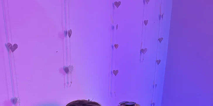 Malování s vínem pro jednoho, pár i partu přátel vč. plátna a pomůcek