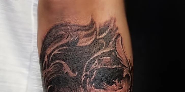 Nové tetování s motivem dle výběru v salonu Fire 25 v Hostivaři