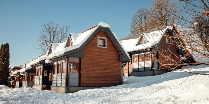 Útulné apartmánové srubové domky na Kysucích s polopenzí a privátním wellness