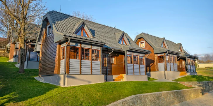 Útulné apartmánové srubové domky na Kysucích s polopenzí a privátním wellness