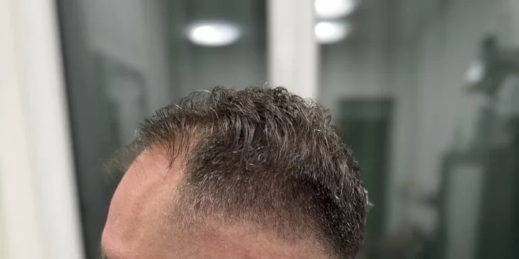 Klasický či moderní pánský střih včetně mytí i foukané ve Studiu by Shady