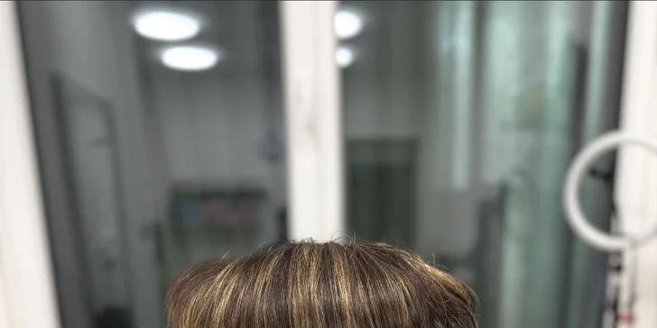 Kadeřnické služby: střih s foukanou nebo ošetřující kúra