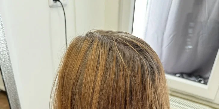 Kadeřnické služby: střih s foukanou nebo ošetřující kúra