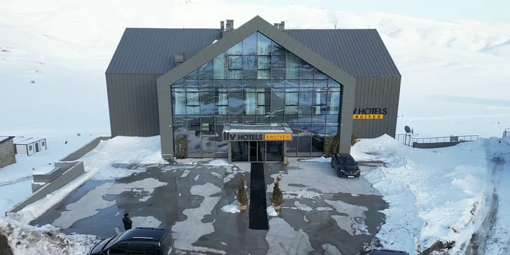 Na lyže do Turecka: zpáteční letenka z Prahy, 5* hotel s polopenzí plus a wellness i bodový skipas