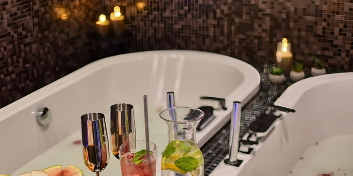 Relaxační koupel podle výběru s nápoji a občerstvením pro 2 osoby