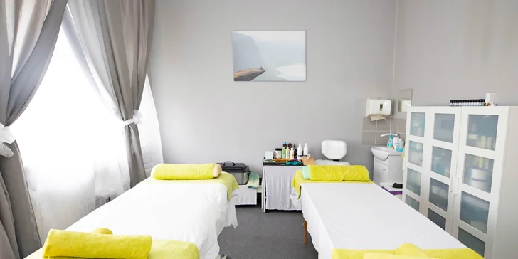 Relaxační balíčky pro 1-2 osoby: zábaly, různé typy masáží, uhličitá koupel, vibrační pás a další