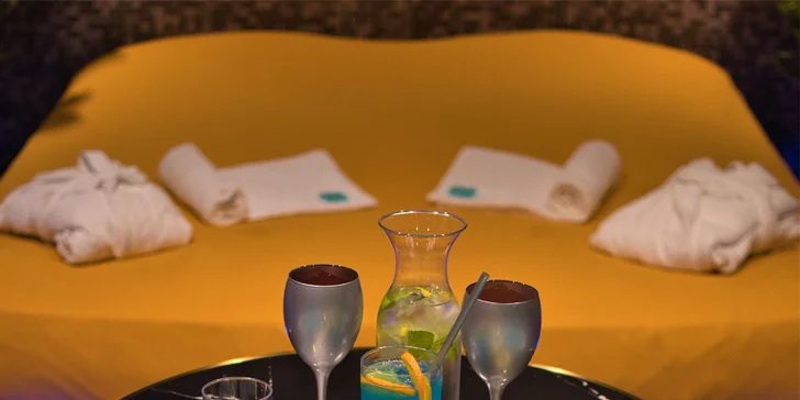 Relaxační koupel podle výběru s nápoji a občerstvením pro 2 osoby