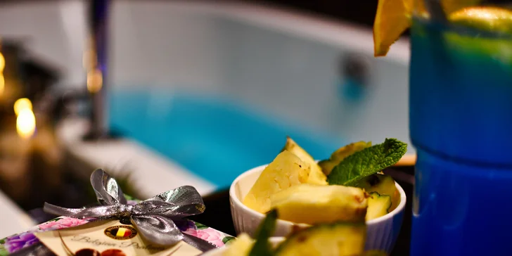 Relaxační koupel podle výběru s nápoji a občerstvením pro 2 osoby