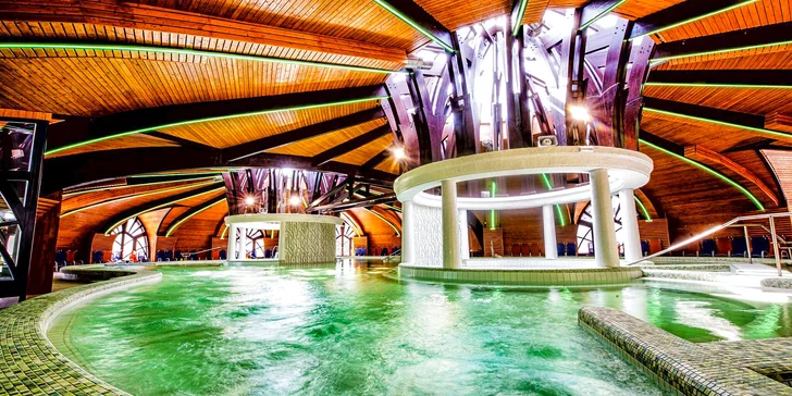 Wellness dovolená v Maďarsku: hotel s polopenzí naproti lázním a aquaparku