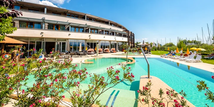 4* hotel na břehu Balatonu: polopenze a neomezený vstup do wellness