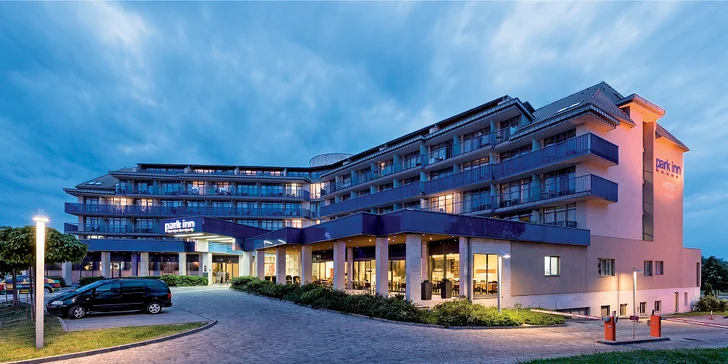 Pobyt v Sárváru: 4* hotel s all inclusive a neomezený vstup do lázní