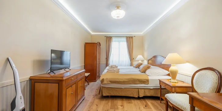 Příjemný pobyt na zámečku nedaleko Valtic a Lednice se snídaní a privátním wellness