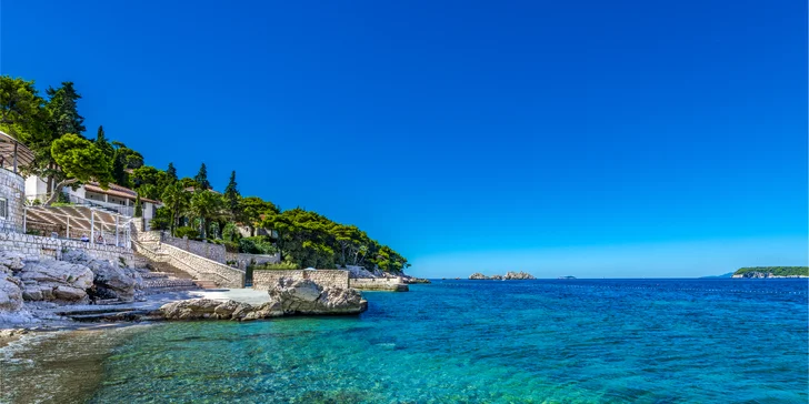 Dubrovník: hotel u pláže, polopenze a výhled na Elafitské ostrovy