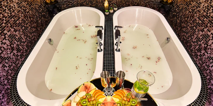 Relaxační koupel podle výběru s nápoji a občerstvením pro 2 osoby