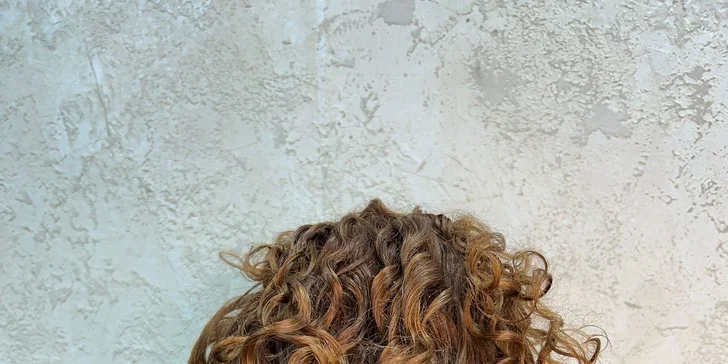 Ještě krásnější vlasy: barvení a střih pro všechny délky, čištění Malibu C včetně analýzy