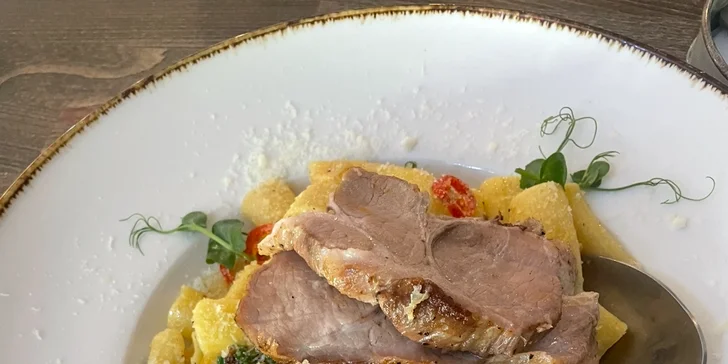 Otevřený voucher do krásné restaurace ve Vršovicích: 1000 až 2000 Kč na jídlo i nápoje