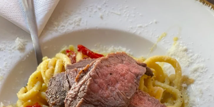 Otevřený voucher do krásné restaurace ve Vršovicích: 1000 až 2000 Kč na jídlo i nápoje